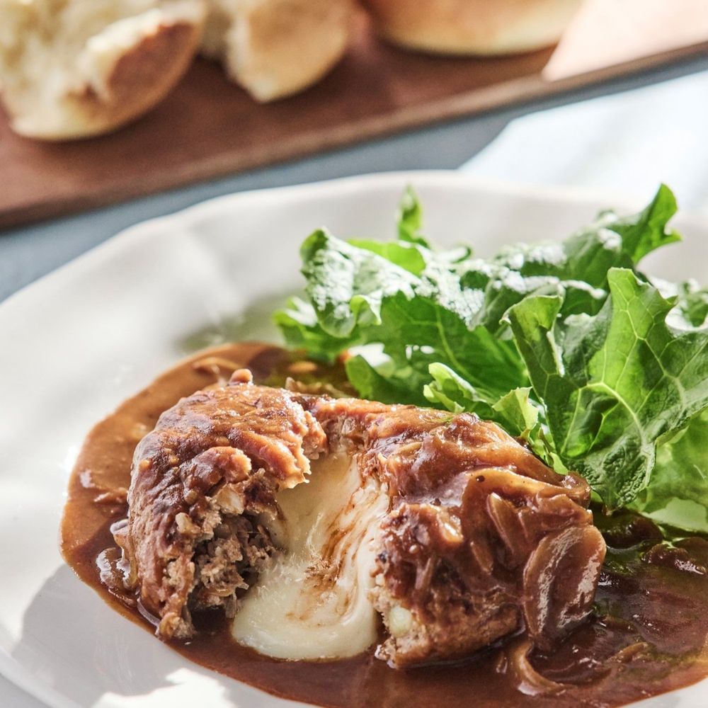 Cheese Hamburg Steak with Petit Bread